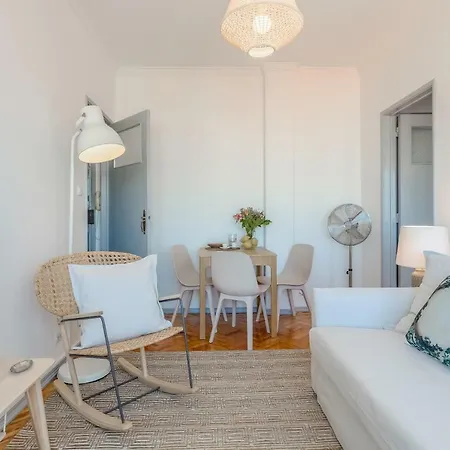 Renovated Sunny With Amazing Sunset Balcony , By Timecooler דירה