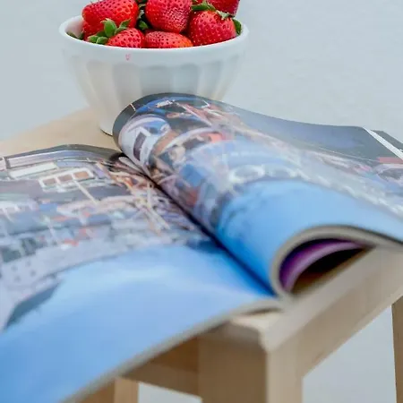 Renovated Sunny With Amazing Sunset Balcony , By Timecooler Lisboa