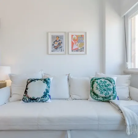 Renovated Sunny With Amazing Sunset Balcony , By Timecooler * Lisboa