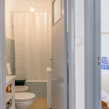 Renovated Sunny With Amazing Sunset Balcony , By Timecooler * 리스본