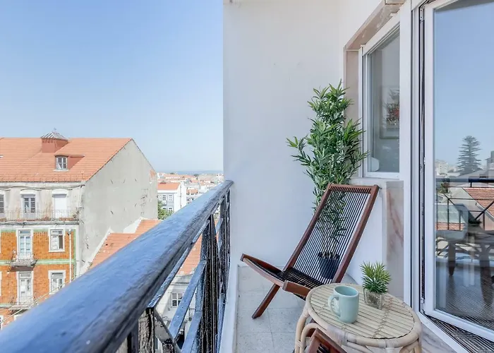 Renovated Sunny With Amazing Sunset Balcony , By Timecooler * ליסבון